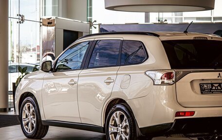 Mitsubishi Outlander III рестайлинг 3, 2013 год, 1 255 000 рублей, 9 фотография