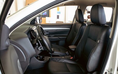 Mitsubishi Outlander III рестайлинг 3, 2013 год, 1 255 000 рублей, 11 фотография