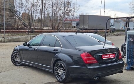 Mercedes-Benz S-Класс, 2005 год, 650 000 рублей, 1 фотография