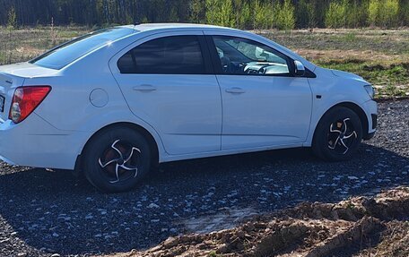 Chevrolet Aveo III, 2013 год, 700 000 рублей, 3 фотография