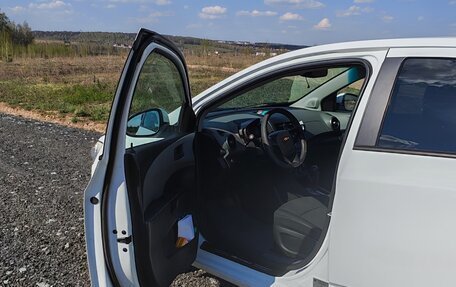 Chevrolet Aveo III, 2013 год, 700 000 рублей, 4 фотография