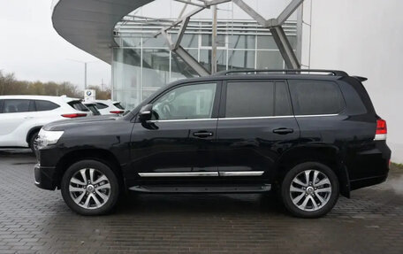 Toyota Land Cruiser 200, 2017 год, 5 300 000 рублей, 4 фотография