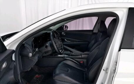 Hyundai Elantra, 2022 год, 1 120 000 рублей, 7 фотография