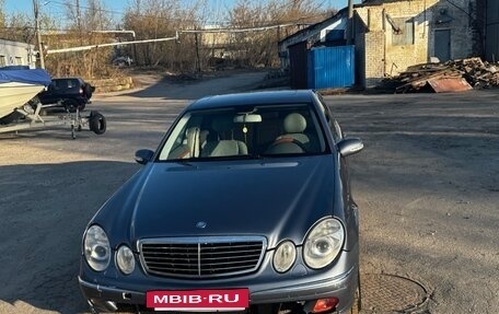 Mercedes-Benz E-Класс, 2003 год, 620 000 рублей, 2 фотография