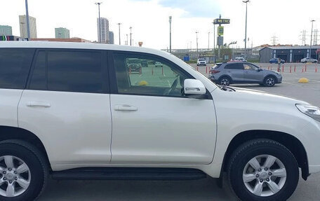 Toyota Land Cruiser Prado 150 рестайлинг 2, 2014 год, 3 600 000 рублей, 3 фотография