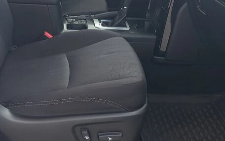Toyota Land Cruiser Prado 150 рестайлинг 2, 2014 год, 3 600 000 рублей, 13 фотография