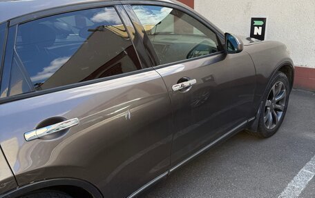 Infiniti FX I, 2004 год, 950 000 рублей, 8 фотография