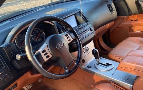 Infiniti FX I, 2004 год, 950 000 рублей, 28 фотография