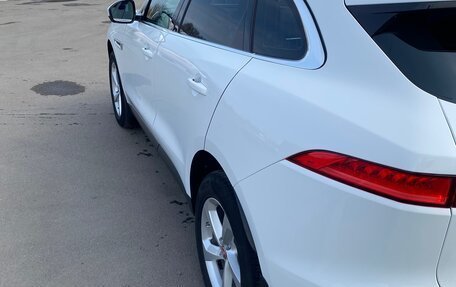 Jaguar F-Pace, 2018 год, 3 100 000 рублей, 3 фотография