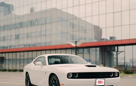 Dodge Challenger III рестайлинг 2, 2022 год, 10 000 000 рублей, 1 фотография