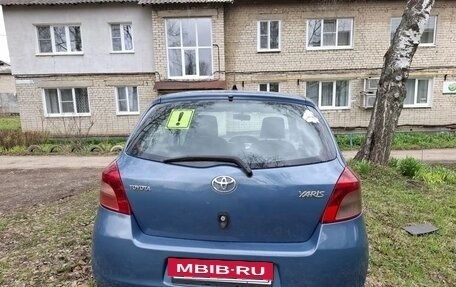 Toyota Yaris III рестайлинг, 2007 год, 455 000 рублей, 6 фотография