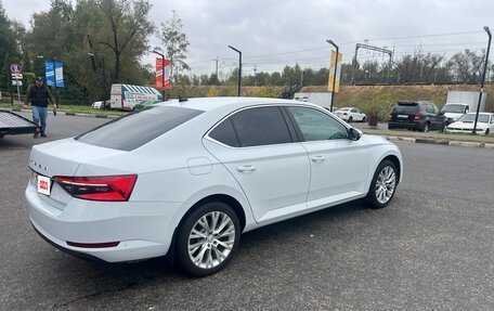 Skoda Superb III рестайлинг, 2020 год, 3 350 000 рублей, 12 фотография