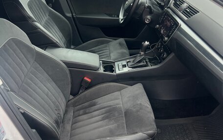 Skoda Superb III рестайлинг, 2020 год, 3 350 000 рублей, 14 фотография