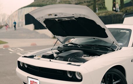 Dodge Challenger III рестайлинг 2, 2022 год, 10 000 000 рублей, 9 фотография