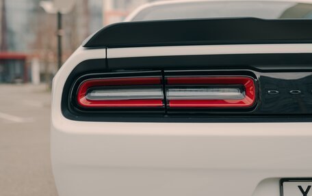 Dodge Challenger III рестайлинг 2, 2022 год, 10 000 000 рублей, 5 фотография