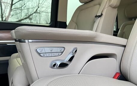 Mercedes-Benz V-Класс, 2022 год, 6 600 000 рублей, 13 фотография