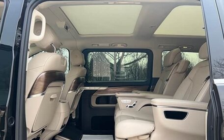 Mercedes-Benz V-Класс, 2022 год, 6 600 000 рублей, 11 фотография
