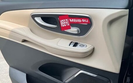 Mercedes-Benz V-Класс, 2022 год, 6 600 000 рублей, 18 фотография