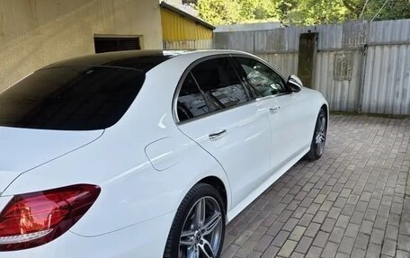 Mercedes-Benz E-Класс, 2018 год, 3 500 000 рублей, 3 фотография