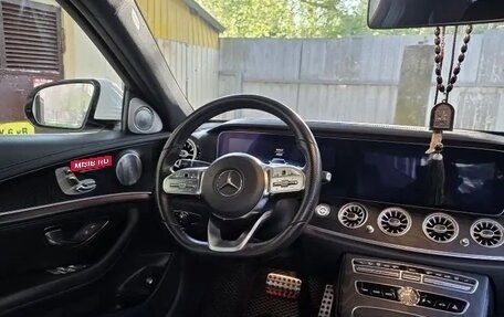 Mercedes-Benz E-Класс, 2018 год, 3 500 000 рублей, 21 фотография