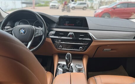 BMW 5 серия, 2018 год, 3 300 000 рублей, 7 фотография