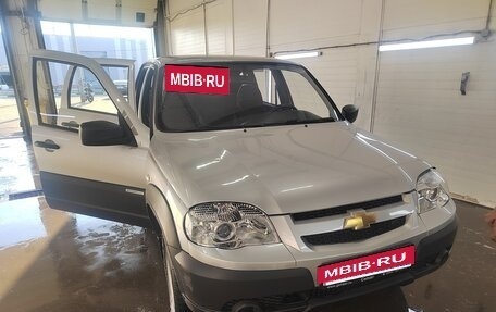 Chevrolet Niva I рестайлинг, 2012 год, 640 000 рублей, 8 фотография