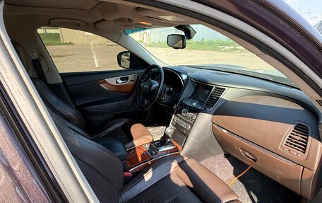 Infiniti QX70, 2014 год, 2 550 000 рублей, 9 фотография