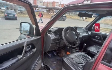 Mitsubishi Pajero III рестайлинг, 1996 год, 560 000 рублей, 11 фотография