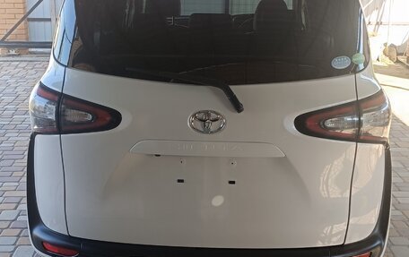 Toyota Sienta II, 2018 год, 1 500 000 рублей, 3 фотография