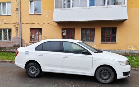 Skoda Rapid I, 2015 год, 375 000 рублей, 4 фотография