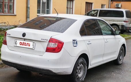 Skoda Rapid I, 2015 год, 375 000 рублей, 5 фотография