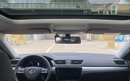 Skoda Superb III рестайлинг, 2023 год, 1 690 000 рублей, 10 фотография