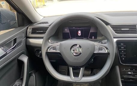 Skoda Superb III рестайлинг, 2023 год, 1 690 000 рублей, 11 фотография