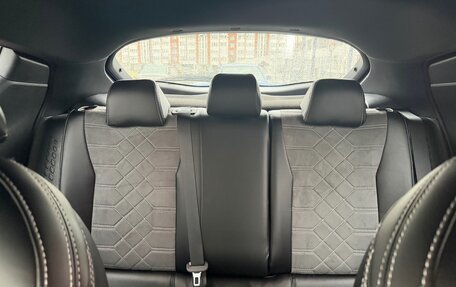 Toyota C-HR I рестайлинг, 2019 год, 2 300 000 рублей, 2 фотография