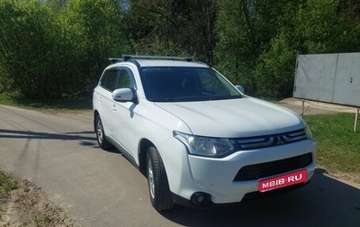 Mitsubishi Outlander III рестайлинг 3, 2013 год, 1 100 000 рублей, 1 фотография