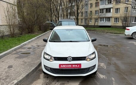 Volkswagen Polo VI (EU Market), 2010 год, 650 000 рублей, 1 фотография