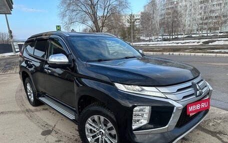 Mitsubishi Pajero Sport III рестайлинг, 2021 год, 3 250 000 рублей, 5 фотография