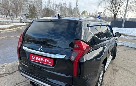 Mitsubishi Pajero Sport III рестайлинг, 2021 год, 3 250 000 рублей, 7 фотография