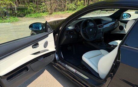 BMW 3 серия, 2010 год, 1 950 000 рублей, 14 фотография
