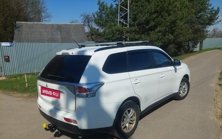 Mitsubishi Outlander III рестайлинг 3, 2013 год, 1 100 000 рублей, 5 фотография