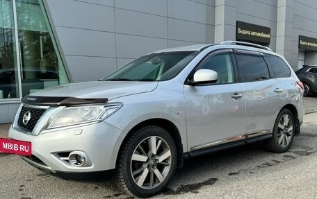 Nissan Pathfinder, 2015 год, 1 690 000 рублей, 2 фотография