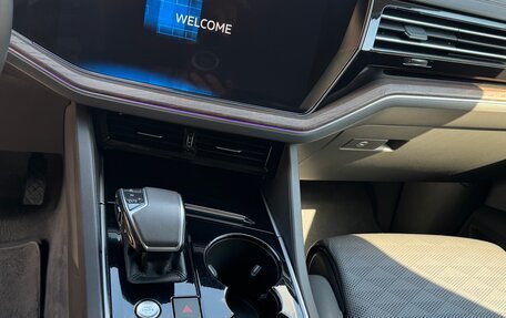 Volkswagen Touareg III, 2019 год, 5 490 000 рублей, 10 фотография