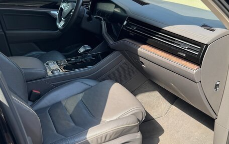 Volkswagen Touareg III, 2019 год, 5 490 000 рублей, 8 фотография