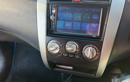 Mitsubishi Colt VI рестайлинг, 2005 год, 380 000 рублей, 18 фотография