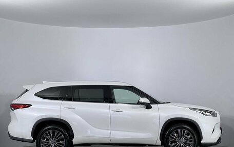 Toyota Highlander, 2026 год, 6 200 000 рублей, 4 фотография