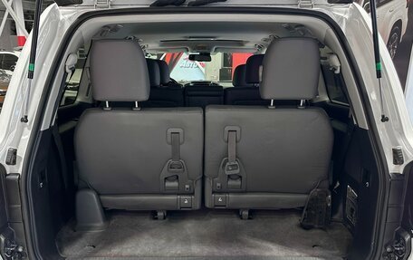 Toyota Land Cruiser 200, 2010 год, 3 400 000 рублей, 14 фотография
