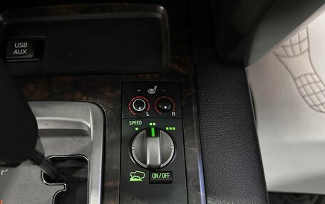 Toyota Land Cruiser 200, 2010 год, 3 400 000 рублей, 26 фотография