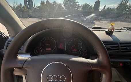 Audi A4, 2003 год, 695 000 рублей, 5 фотография