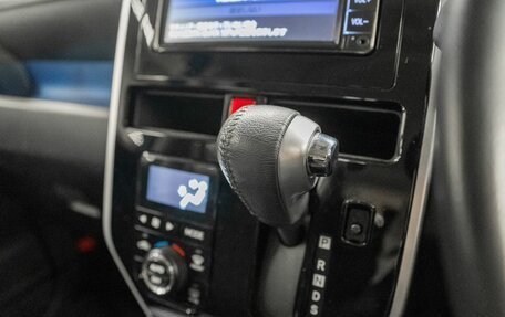 Toyota Roomy I, 2019 год, 1 075 000 рублей, 15 фотография