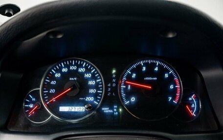 Toyota Land Cruiser Prado 120 рестайлинг, 2006 год, 2 075 000 рублей, 11 фотография
